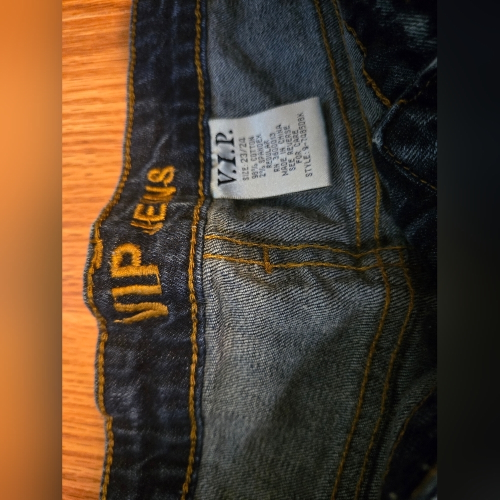 VIP Jeans Distressed Denim Shorts - Picture 5 of 5